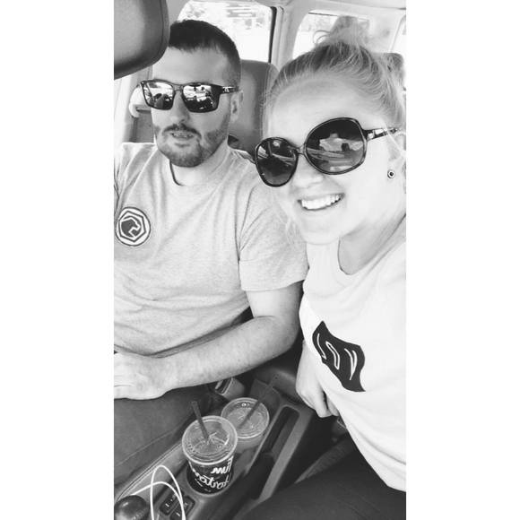 Meet your Posher, Quincy - Picture 1 of 1